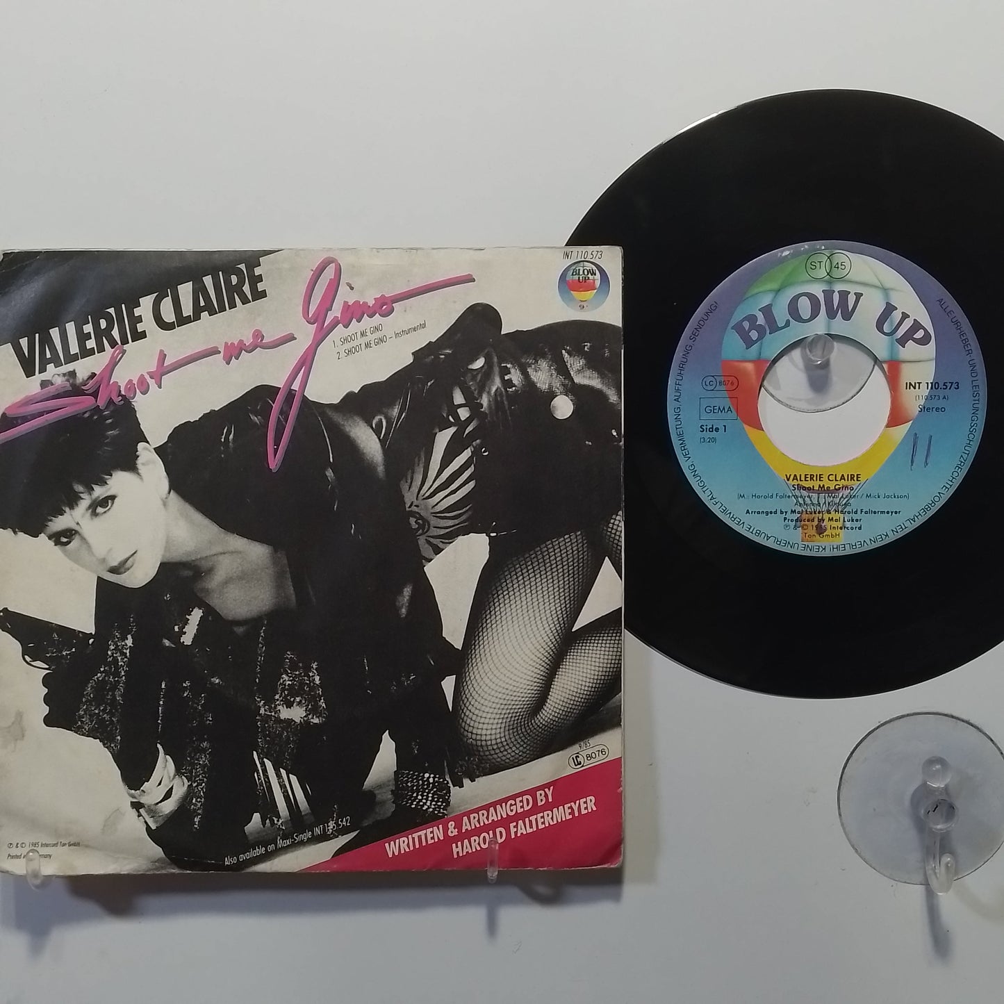 single 7" Valerie Claire Shoot Me Gino / Shoot Me Gino Instrumental made alemania 1985 Electronic Pop