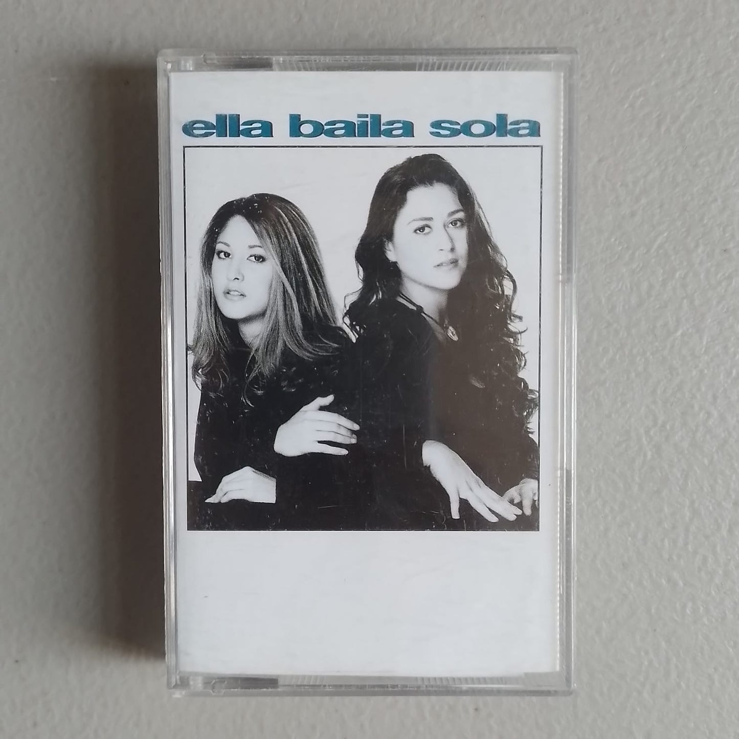 cassette Ella Baila Sola made colombia 1996 Latin, Pop