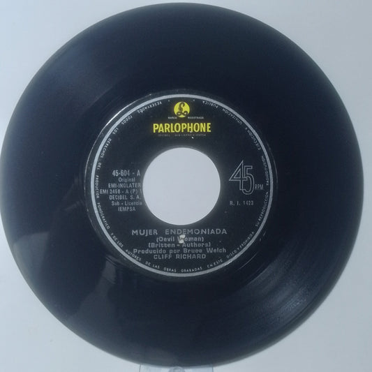 Single 7" Cliff Richard Devil Woman / Love On Shine On made Peru 1976 rock