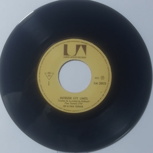 Single 7" Ike & Tina Turner Nutbush City Limits / Help Him made Peru 1973 rock funk