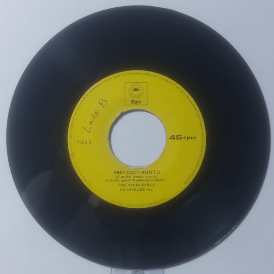 single 7" The Jones Girls You Gonna Make Me Love Somebody Else / Who Can I Run To made peru 1979 funk soul