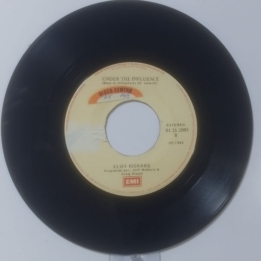 single 7" Cliff Richard The Only Way Out / Under The Influence made Peru 1982 pop rock