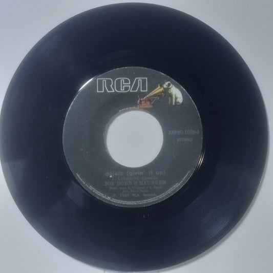 single 7" Joe Bourne & Maureen Givin' It Up / It Ain't Where You Been made peru 1980 disco