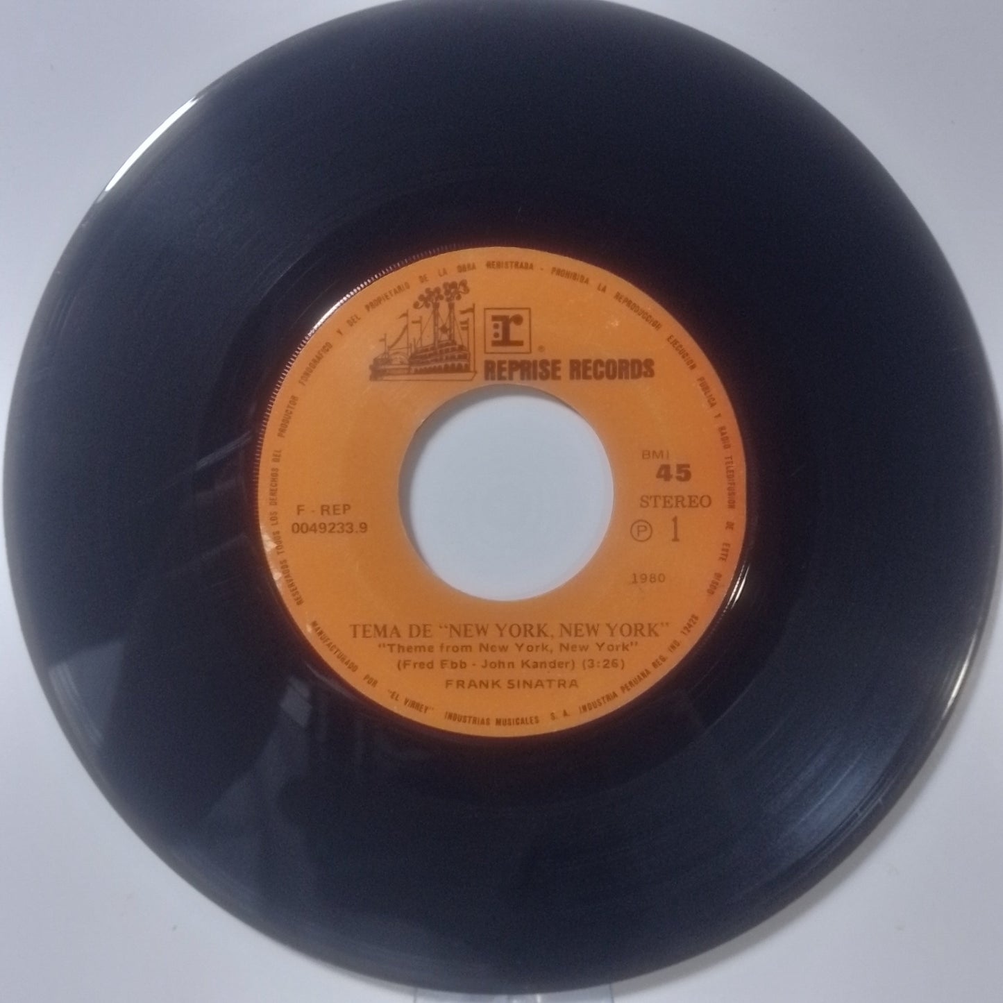 single 7" Frank Sinatra New York New York / That's What God Looks Like to me made peru 1980 pop