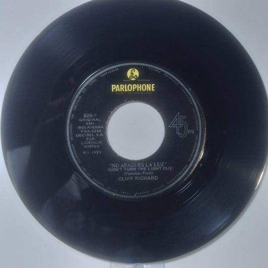 single 7" Cliff Richard Devil Woman / Don't Turn The Light Out made peru 1977 pop