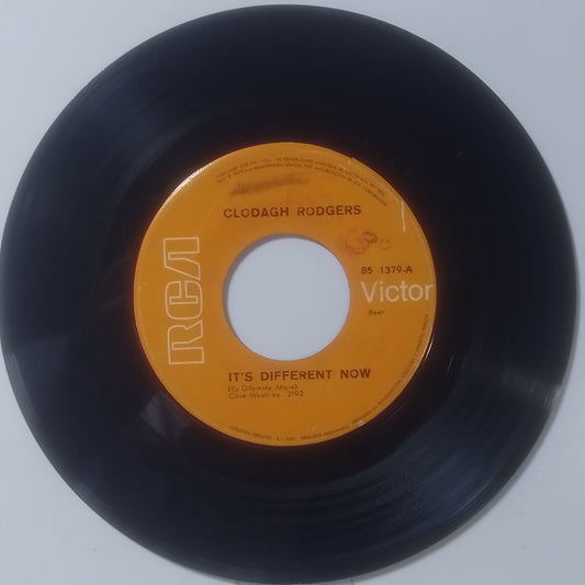 single 7" Clodagh Rodgers It's Different Now / Take Me Home made peru 1972 pop