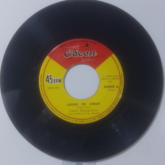 single 7" Cesar Altamirano Juego De Amor / Ahora Se made peru 1968 latin rock