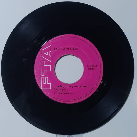single 7" Los Nomadas Una Lagrima y un Recuerdo / El Libro de los Dioses made peru 1978 balada latin