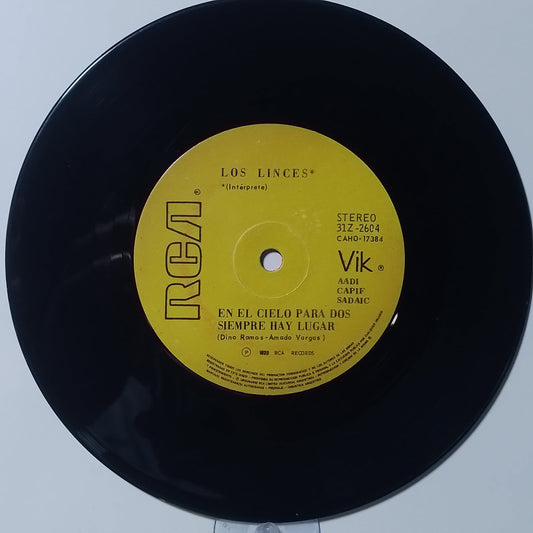 single 7" Los Linces En el Cielo para Dos Siempre Hay Lugar / Los Hombres No Deben Llorar made Argentina 1975 latin pop