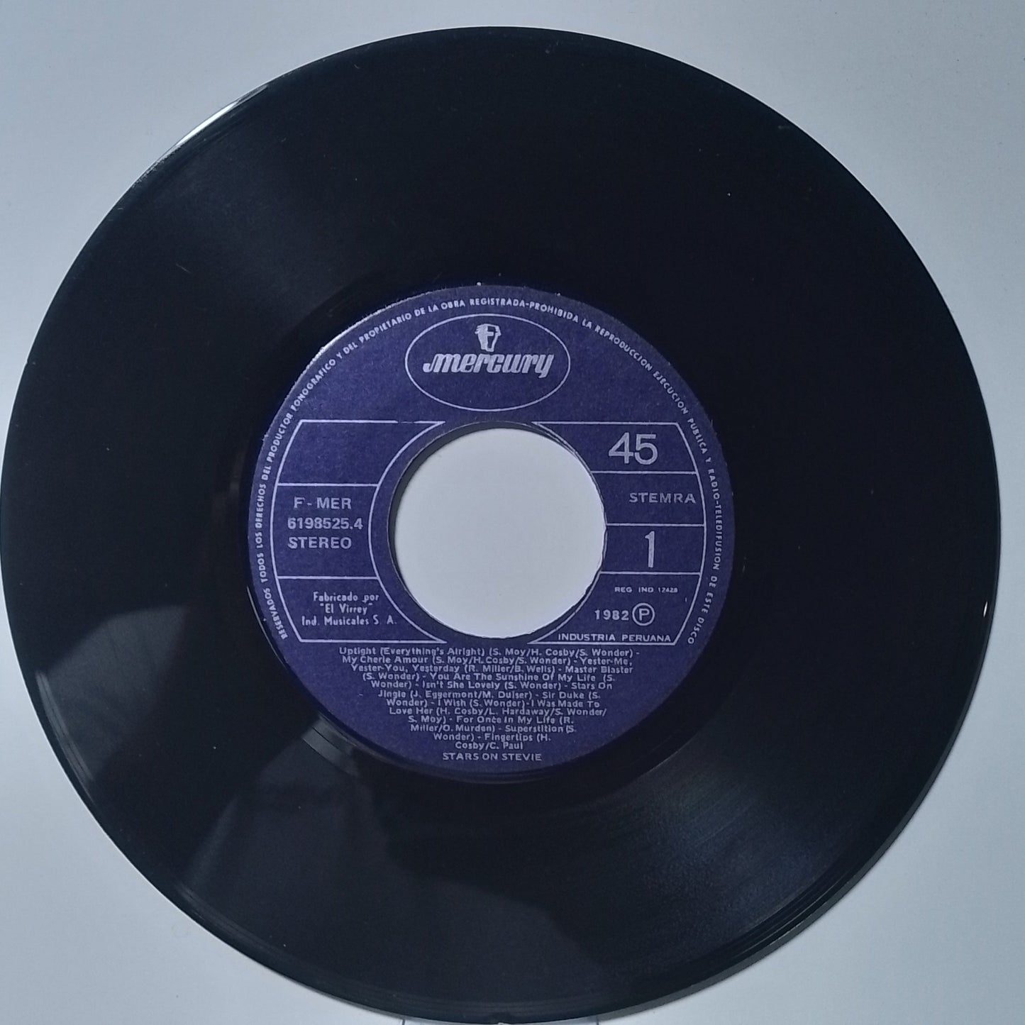 single 7" Stars On 45 Stars On Stevie / It's Not A Wonder It's A Miracle made peru 1982 rock
