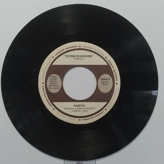 single 7" Rabito Estrechandome / conmigo en algun lugar made Peru 1972 latin rock