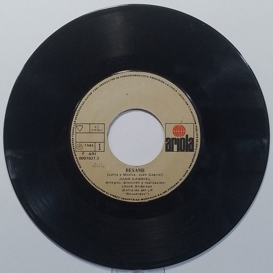 single 7" Juan Gabriel Besame / Que No Daria Yo made Peru 1985 latin pop