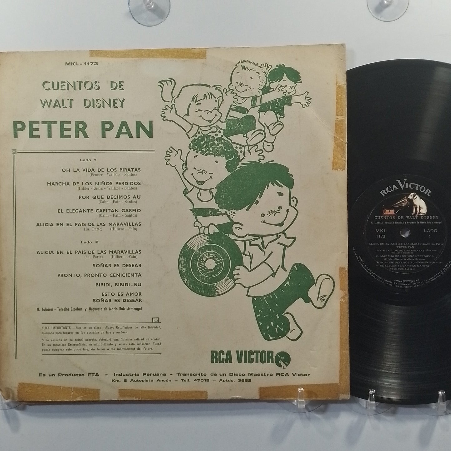 lp peter pan la cenicienta alicia en el pais Walt Disney presenta 3 cuentos made peru 1960 infantil