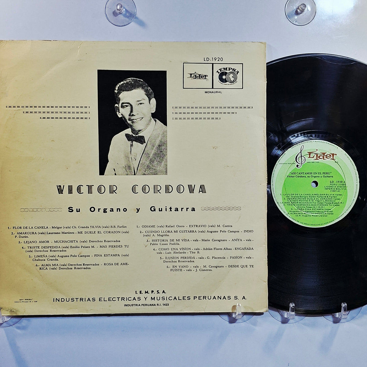 lp Asi Cantamos en el Peru Victor Cordova su Organo y Guitarra made peru 1980 criollo folk