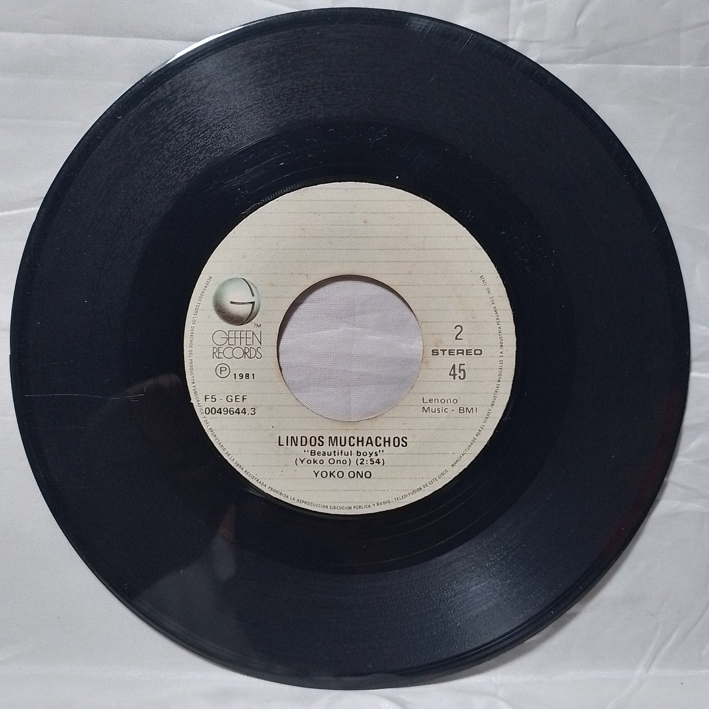 single 7" John Lennon mujer / lindos muchachos made peru 1981 rock