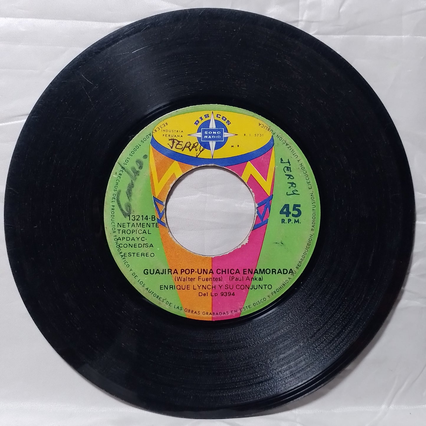 single 7" Enrique Lynch Y Su Conjunto La Bala / Guajira Pop Una Chica Enamorada made peru 1972 latin cumbia